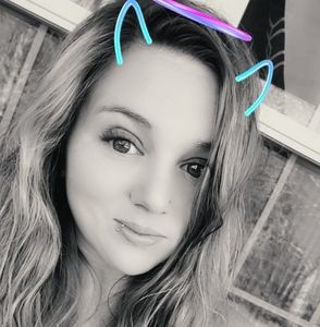 Meet your Posher, Candice